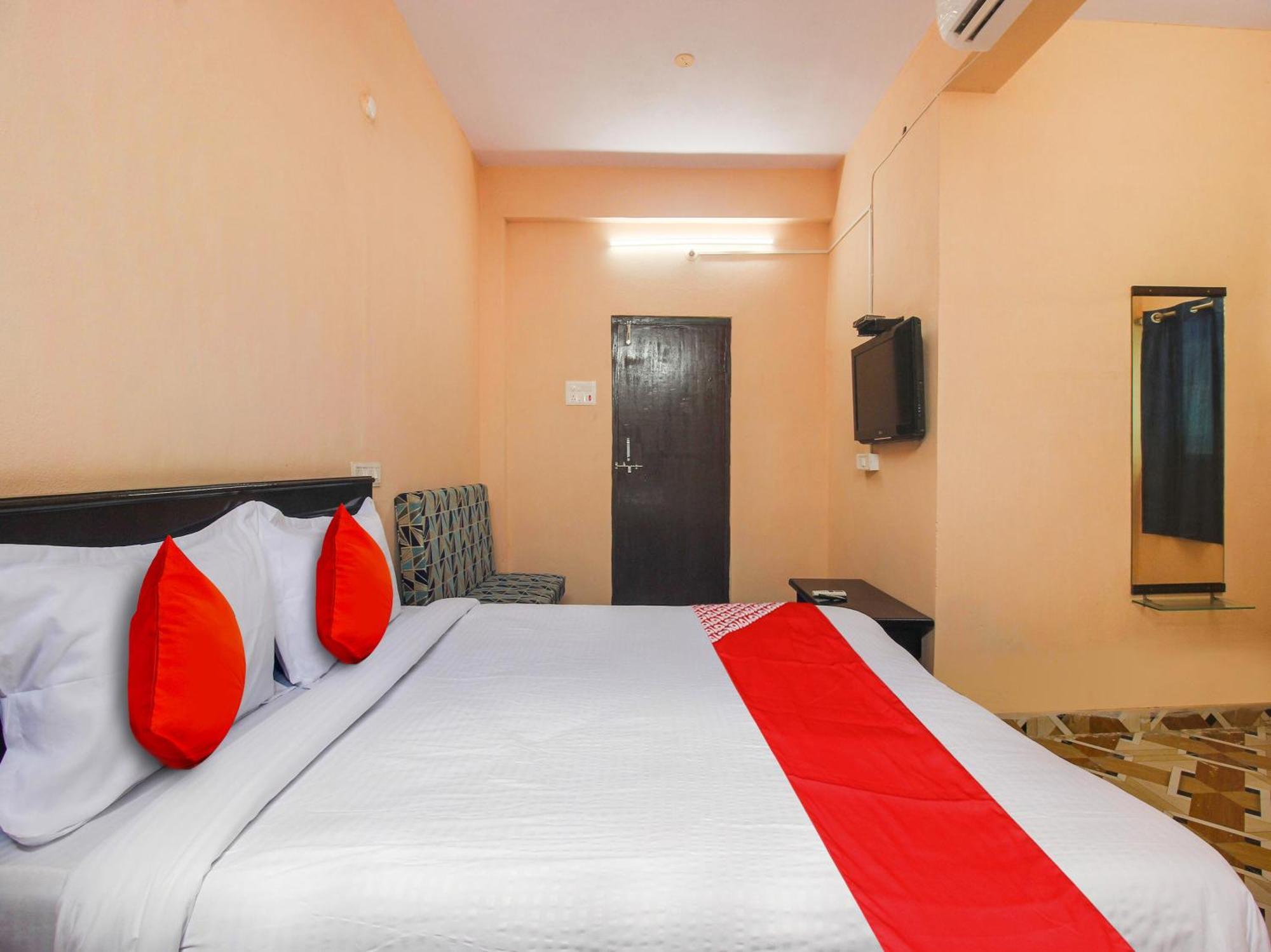 Hotel O R.J.International Pedda Ambarpet Exteriör bild