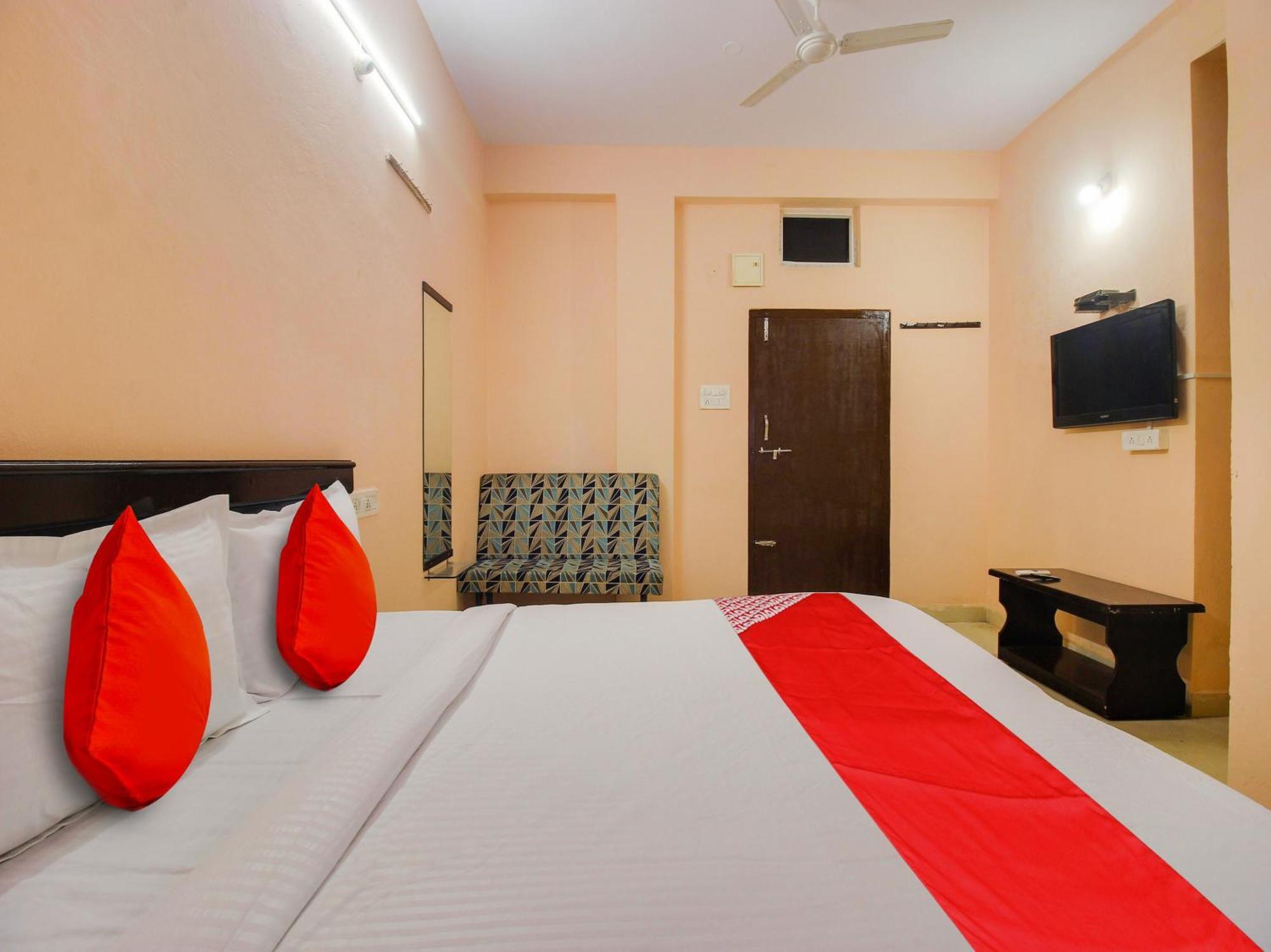 Hotel O R.J.International Pedda Ambarpet Exteriör bild