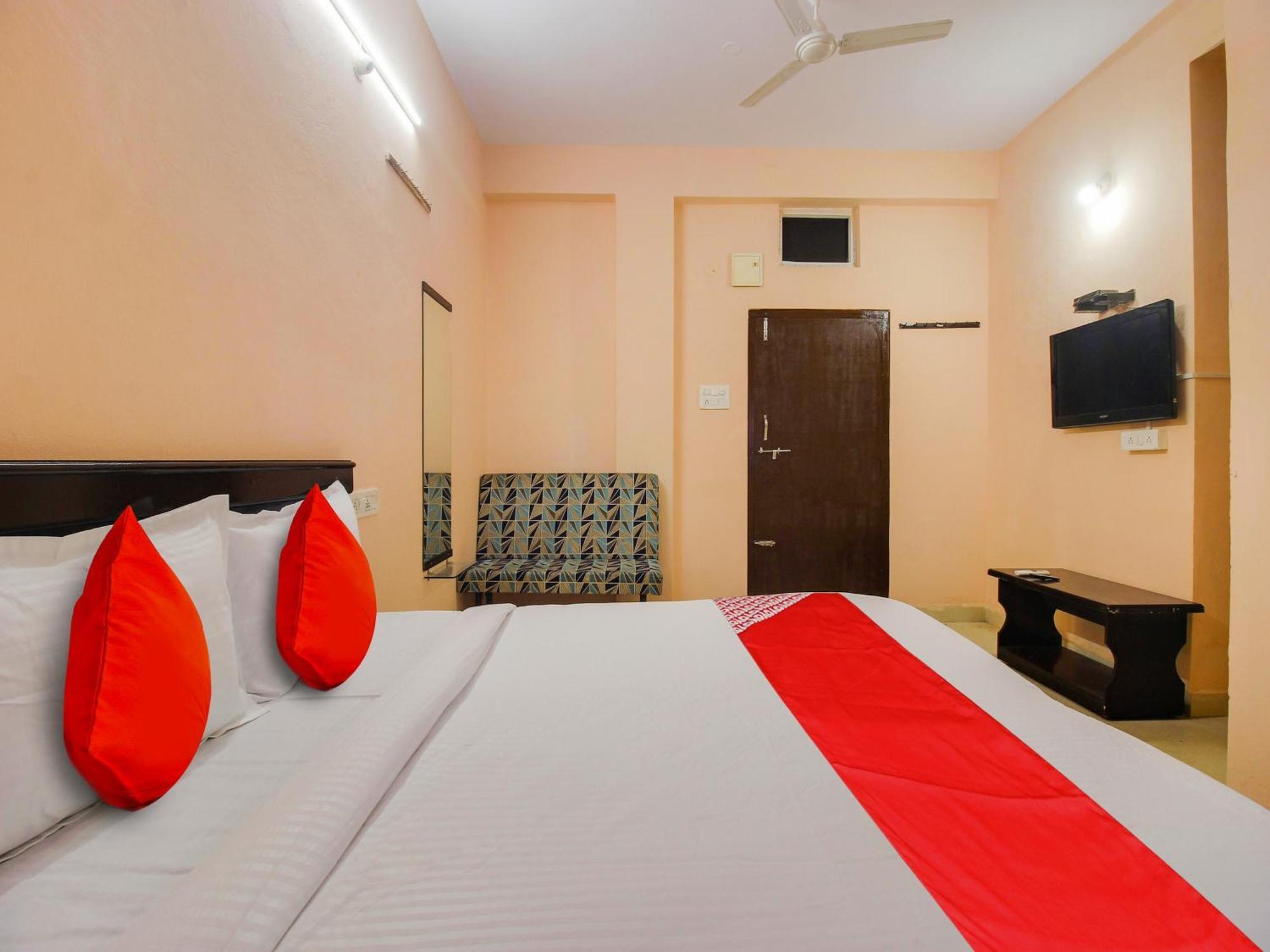 Hotel O R.J.International Pedda Ambarpet Exteriör bild