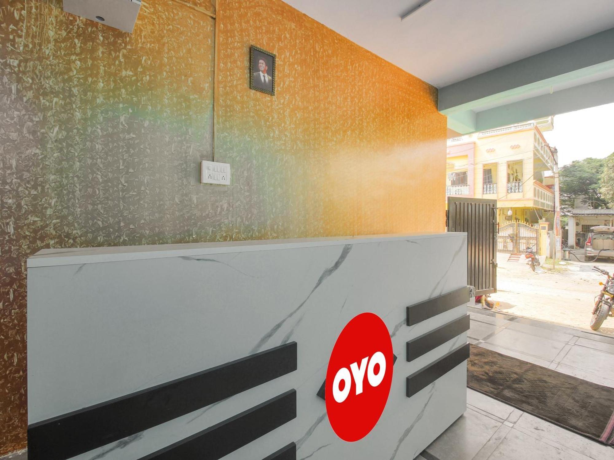 Hotel O R.J.International Pedda Ambarpet Exteriör bild